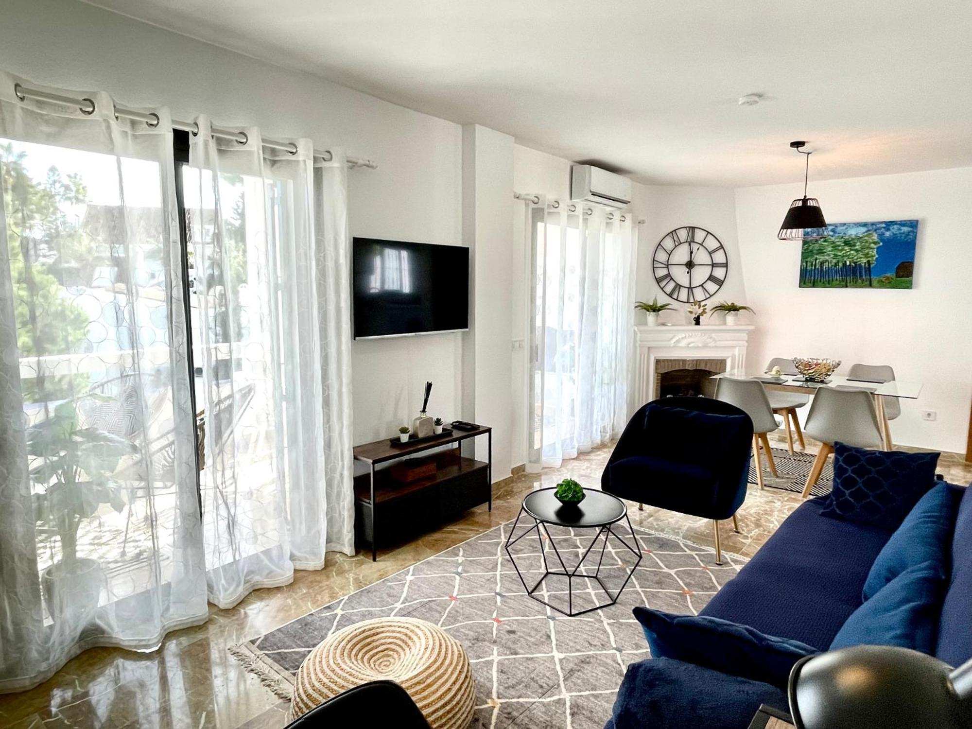 Riviera By The Beach 2 Bedroom Apartment Sitio de Calahonda Exterior foto